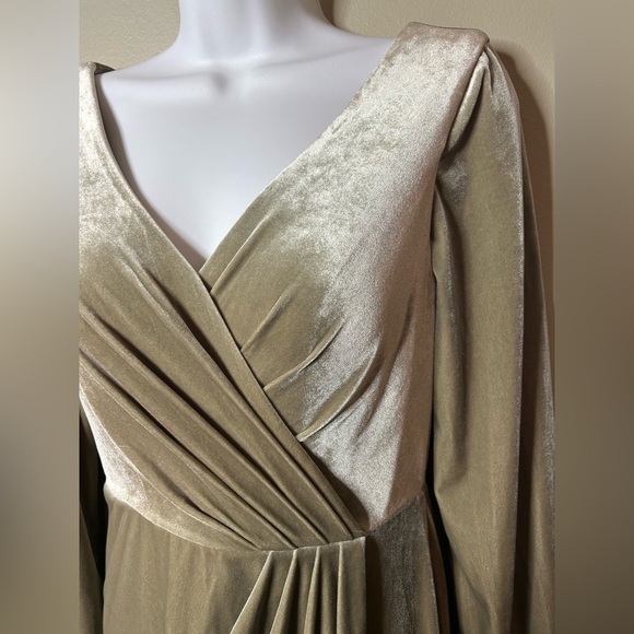 Revelry Vera Velvet Sage Green Bridesmaid Maxi Wrap Dress Women’s Size 4 - Picture 6 of 16